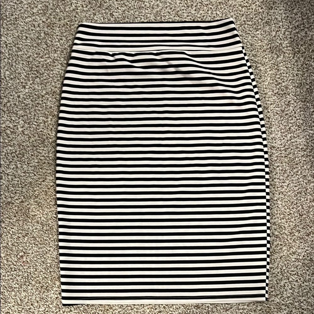 Black and White Stripe Pencil Skirt